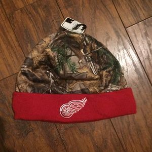 NWT Redwings Winter Hat